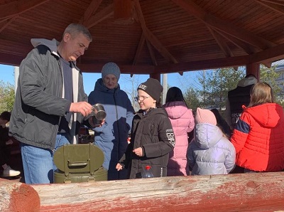 Взрослые дети приехали вспомнить детство в Детскую деревню SOS Пушкин 