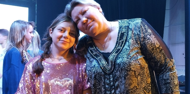 У меня 16 детей и я – артистка»: как благодаря маминому успеху дети обрели уверенность в себе? У меня 16 детей и я – артистка»: как благодаря маминому успеху дети обрели уверенность в себе?