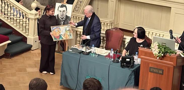 «Низкий поклон всем, кто хранит традиции меценатства»: как «Детские деревни SOS» отметили День мецената в Эрмитаже