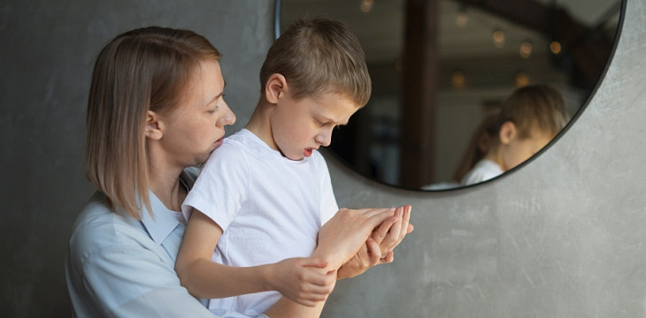 «Умное родительство» помогает начать разговор о том, что ребёнок чувствует