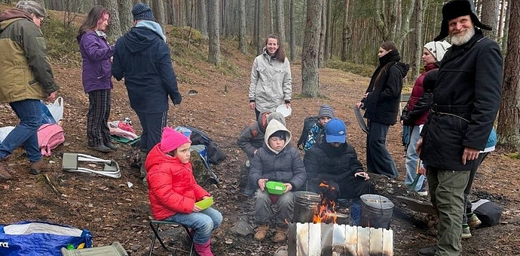 Солёный ветер, подземные ходы и гречневая каша: как приёмные семьи из Детской деревни SOS Пушкин исследовали памятник истории на берегу Финского залива Солёный ветер, подземные ходы и гречневая каша: как приёмные семьи из Детской деревни SOS Пушкин исследовали памятник истории на берегу Финского залива